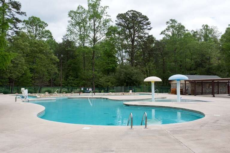 Rumbling Bald Resort Amenities