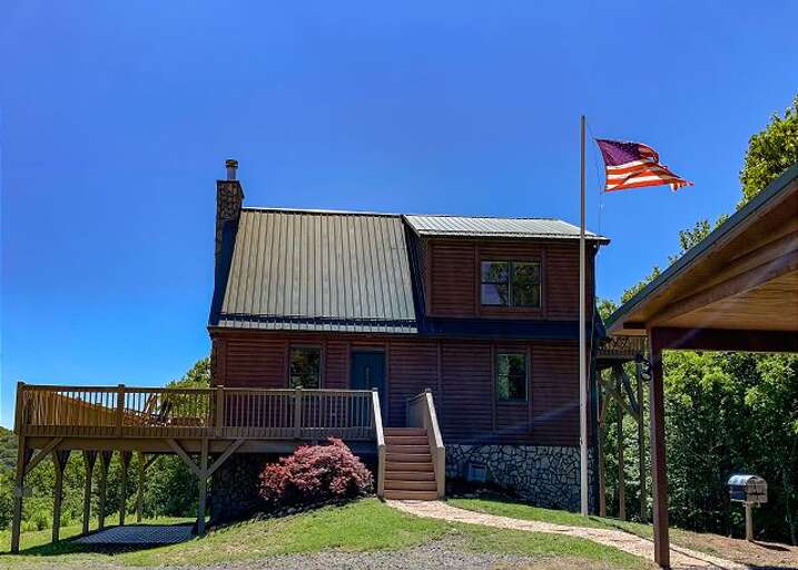 Over the River 4 Bedroom Short Term Rental in West Jefferson NC