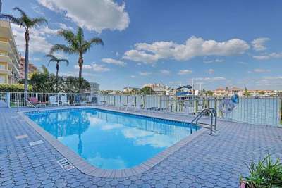 Bayway Luxury Suites 1