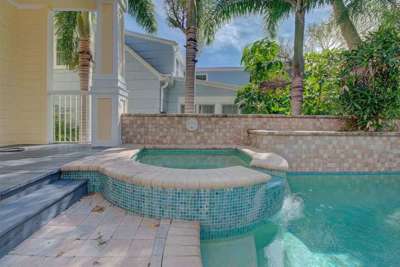 760 Bay Esplanade - pool area