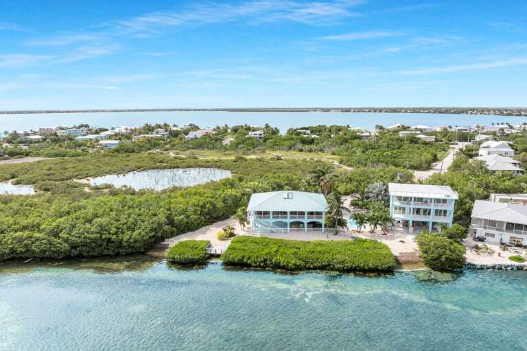 Expansive Waterfront Views