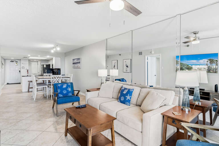 JC Resorts Hamilton House Living Room Indian Rocks Beach-3(2048 Pixels)9