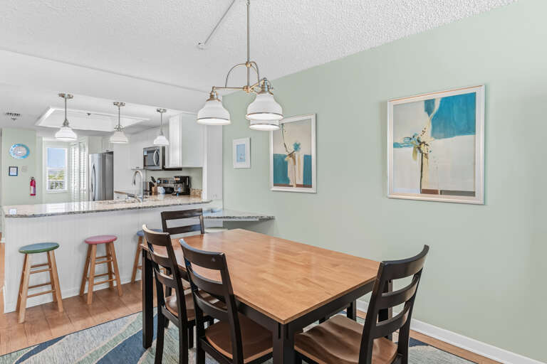 JC Resorts Hamilton House 302 Dining Room Indian Rocks Beach-1(2048 Pixels)12