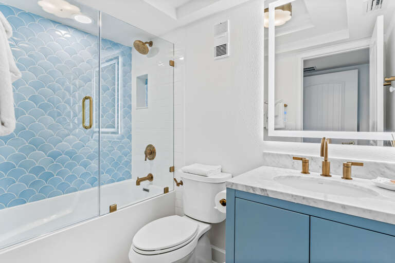 JC Resorts Sand Dollar 406 Bathroom 1 Indian Shores-1(2048 Pixels)23