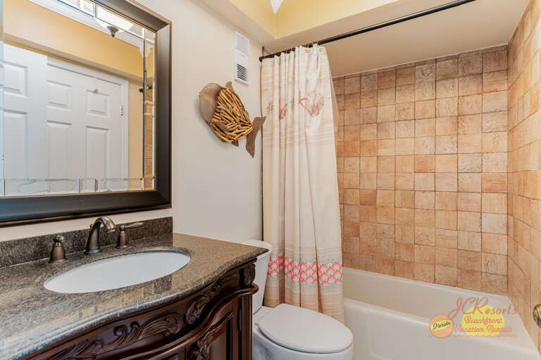 Sea Oats 501 Guest bathroom
