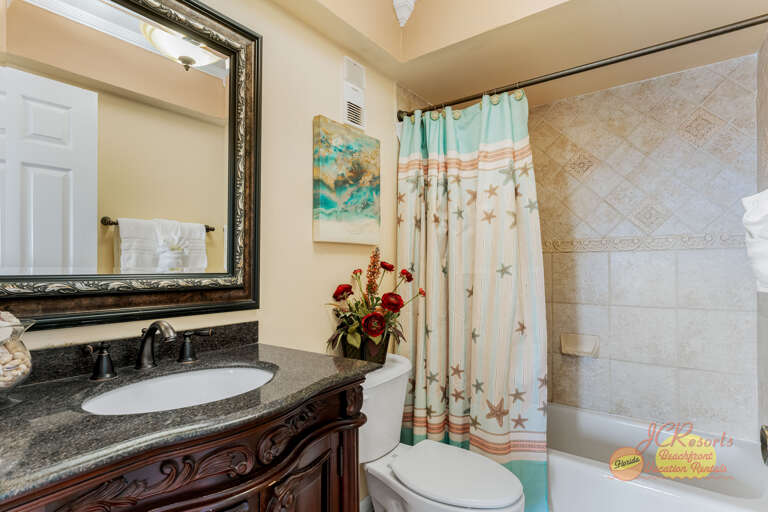 Sea Oats 501 main bathroom