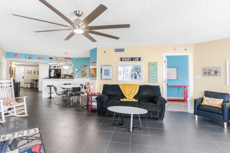 JC Resorts Beach Palms 409 Living Room Indian Shores-4(2048 Pixels)10