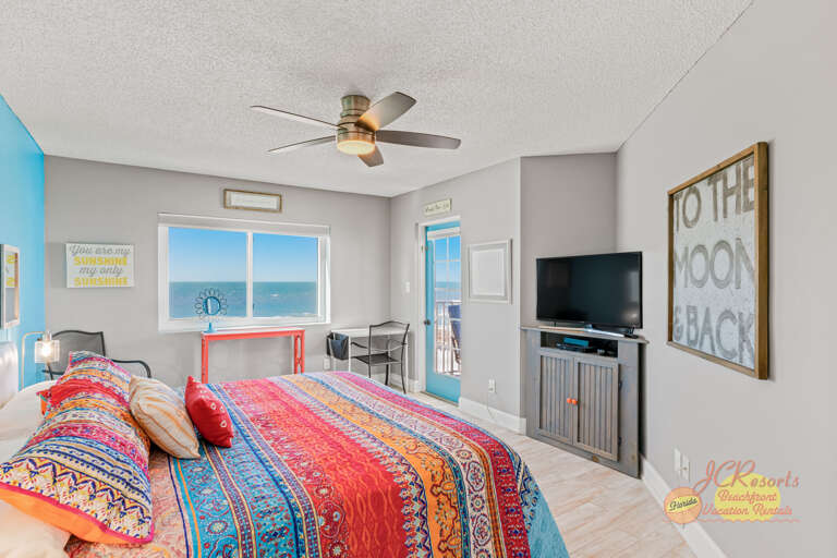 Beach Palms 409 Main bedroom