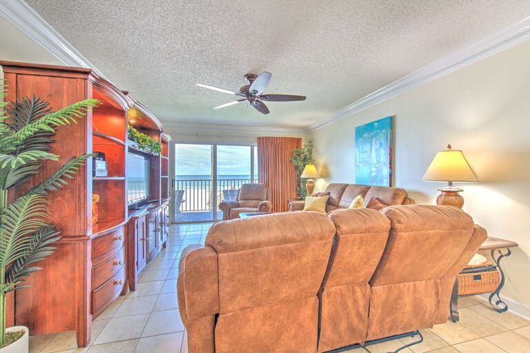 JC Resorts Redington Shores Sea Oats 106 Living room 1