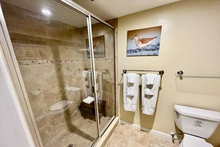 Bathroom 1 (en suite) Bathroom 1 (en suite)