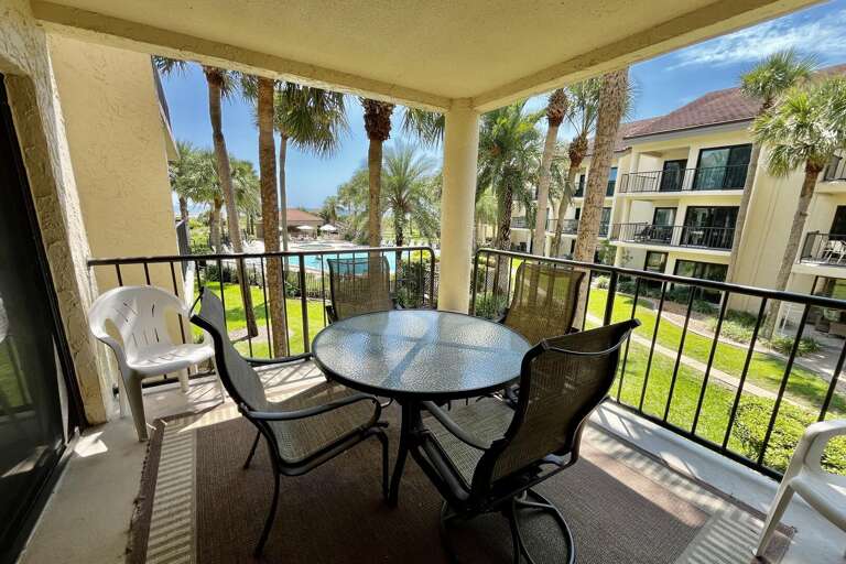 ocean side view/poolside balcony