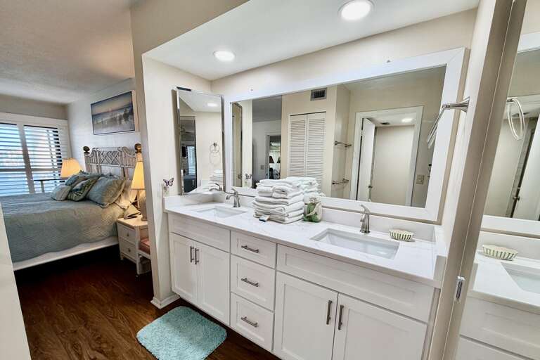 Bathroom 1 (en suite)