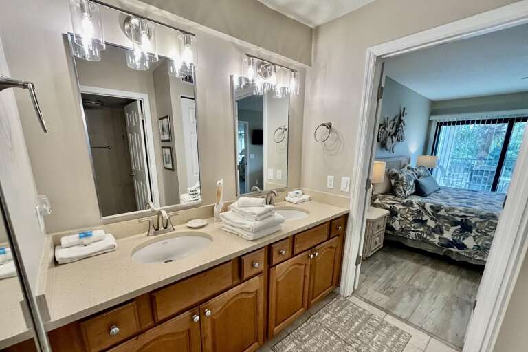 Bathroom 1 (en suite)