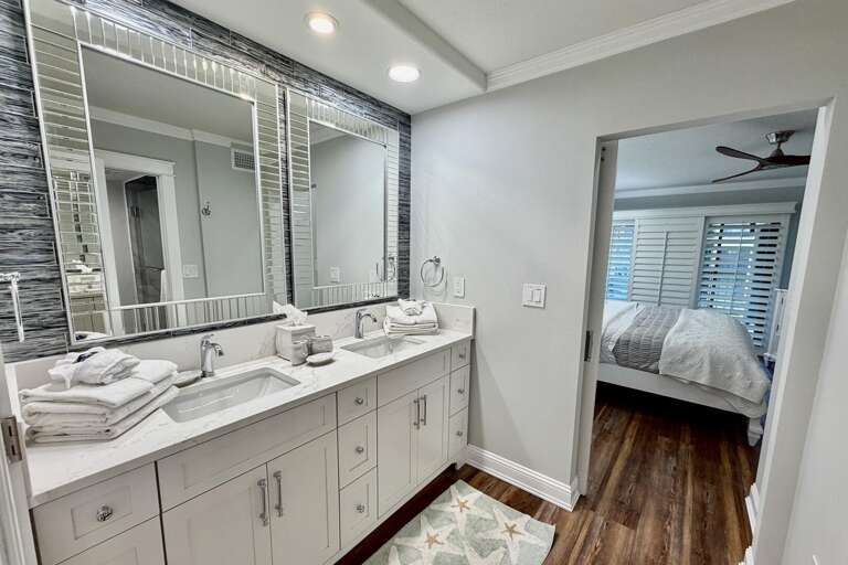 Bathroom 1 (en suite)