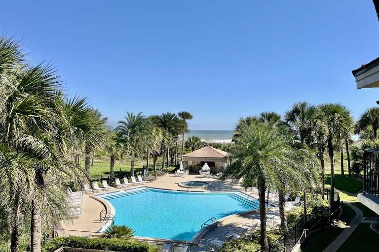 ocean side view/poolside balcony