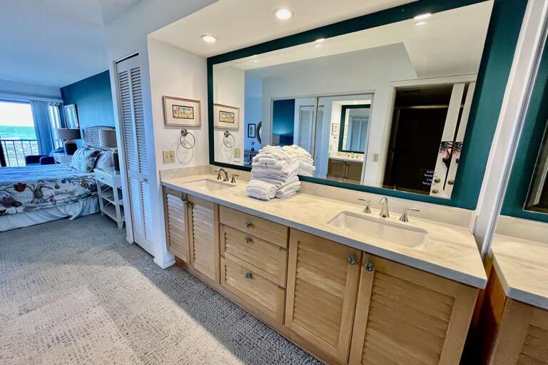 Bathroom 1 (en suite)