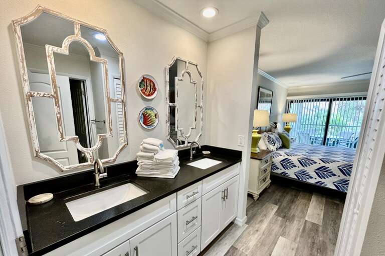 Bathroom 1 (en suite)