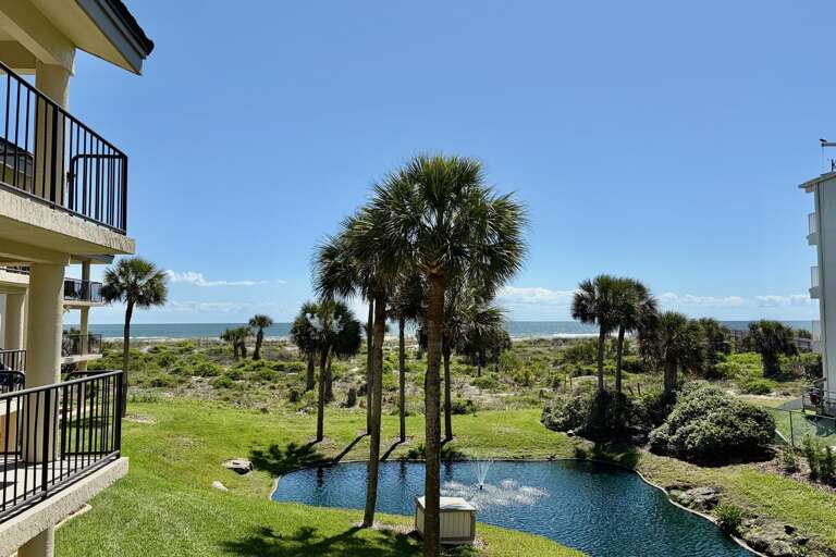 Ocean side view/lagoon view from balcony