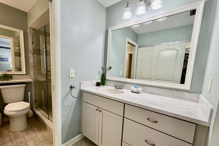 Bathroom 1 (en suite) Bathroom 1 (en suite)