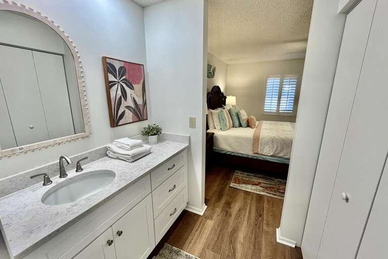 Bathroom 1 (en suite)