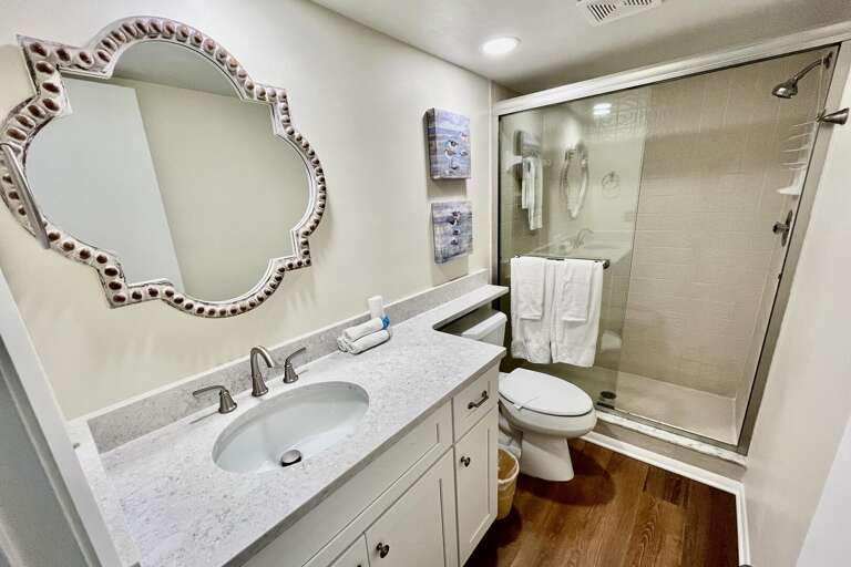 Bathroom 2 (upstairs)