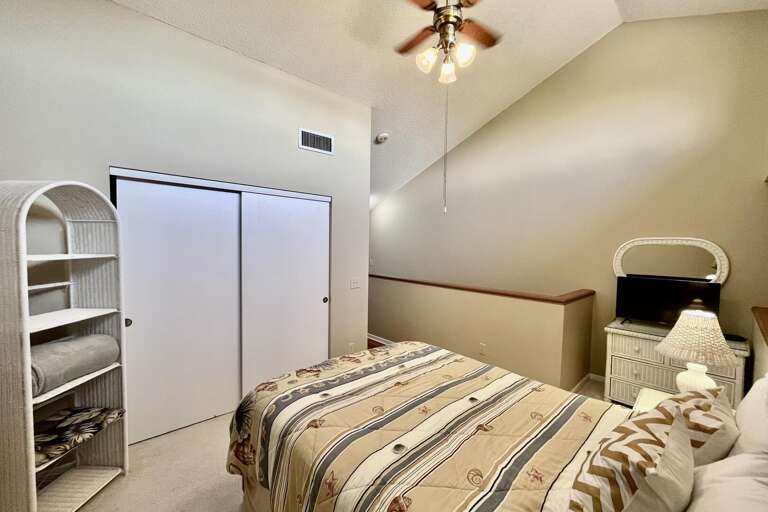 Bedroom 2 (open loft)