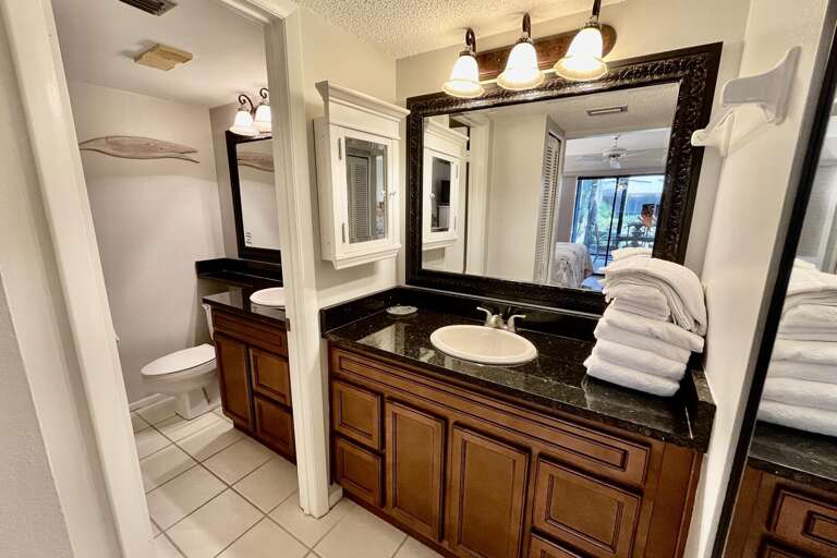 Bathroom 1 (en suite)