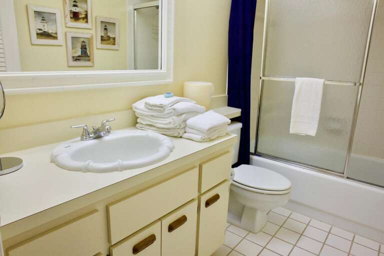 Bathroom 2 (upstairs)