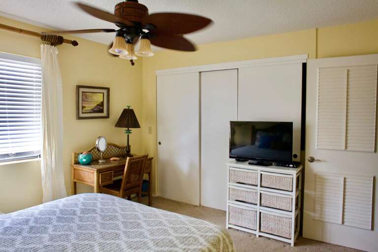 Bedroom 2 (upstairs)