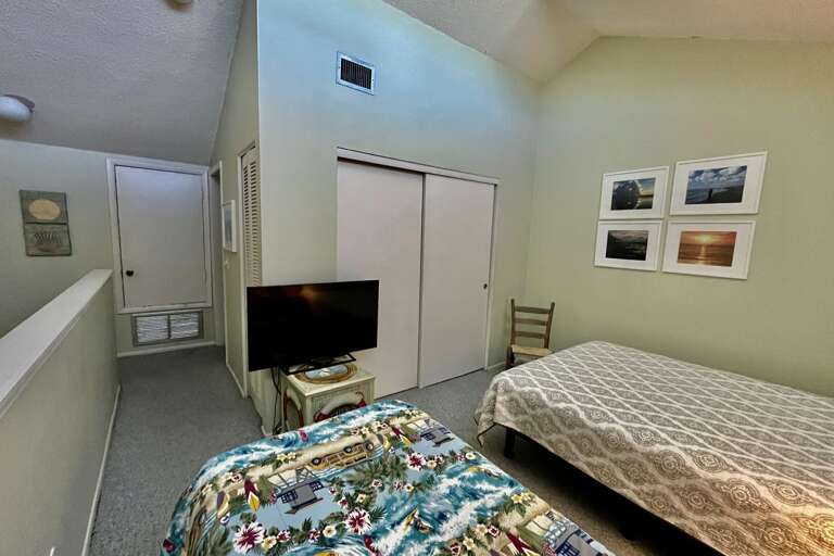 Bedroom 2 (enclosed loft) 