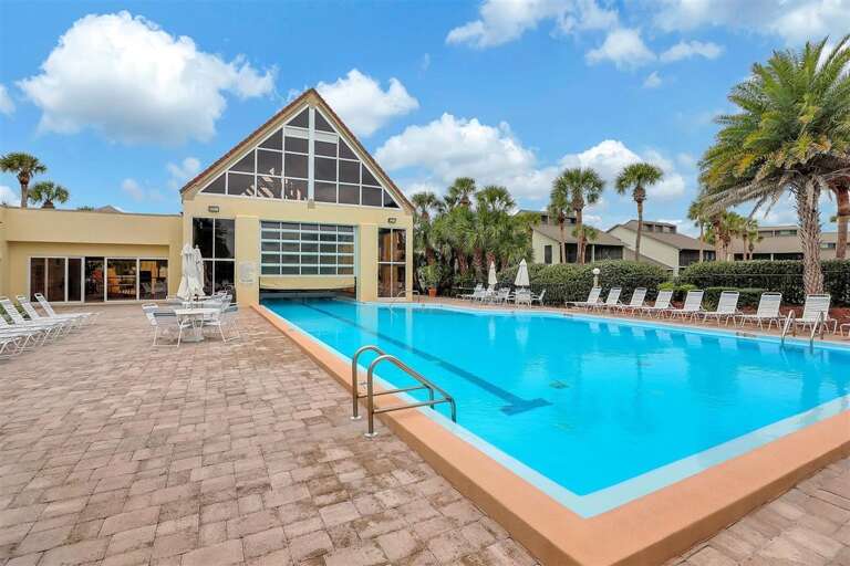 Indoor/outdoor, heated clubhouse pool