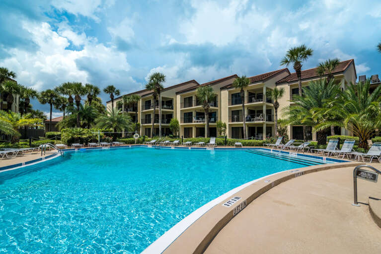 Vistas pool   hot tub