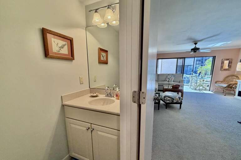 Half-bath (1st floor)