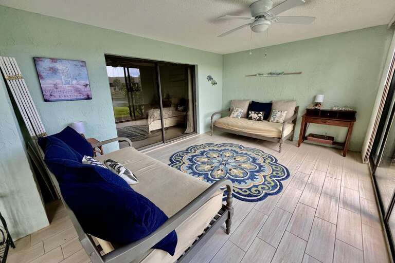 Enclosed lanai Enclosed lanai