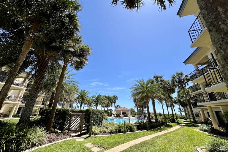 Aegean/Pacifica pool area