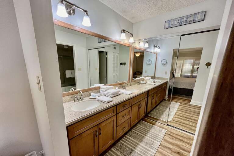 Bathroom 1 (en suite)