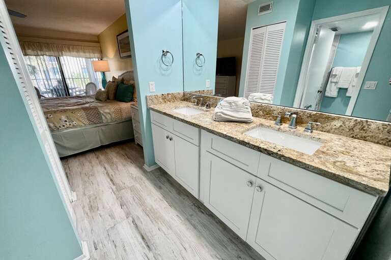 Bathroom 1 (en suite)