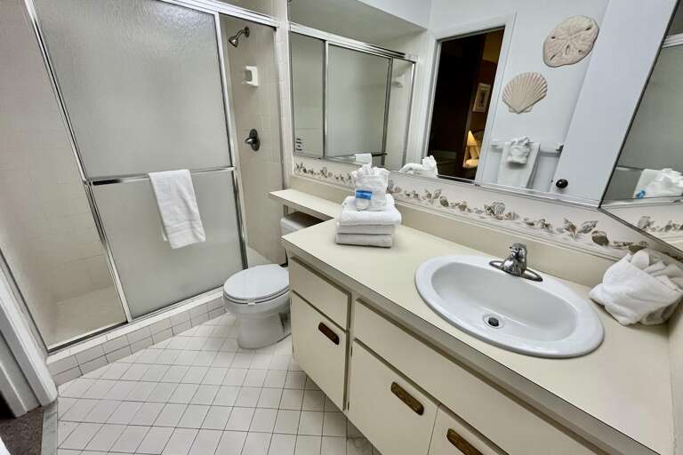 Bedroom 1 (hall entrance)