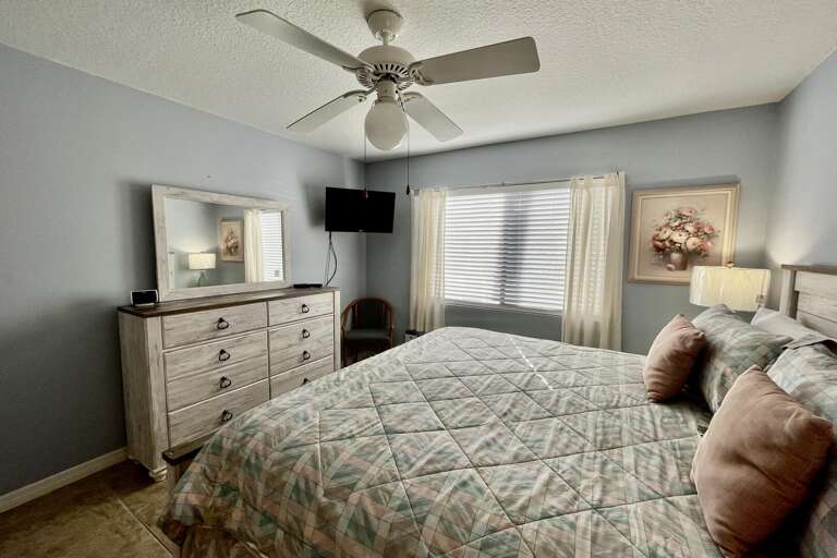 Bedroom 1 (1st floor)