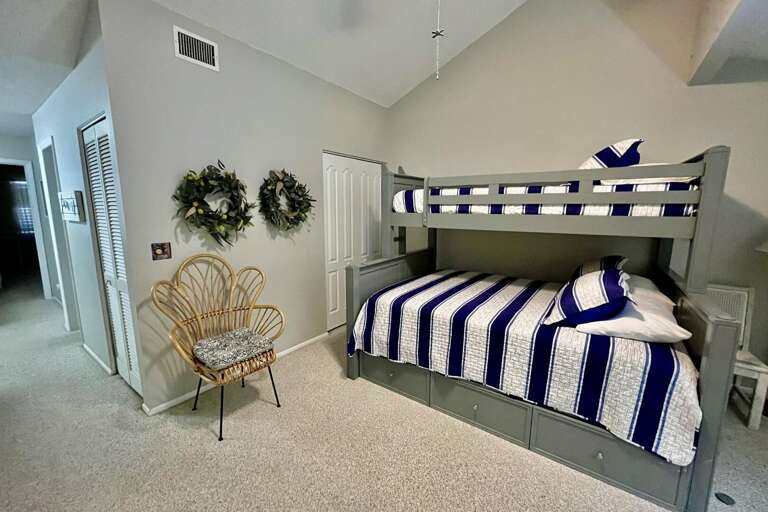 Bedroom 3 (open loft)