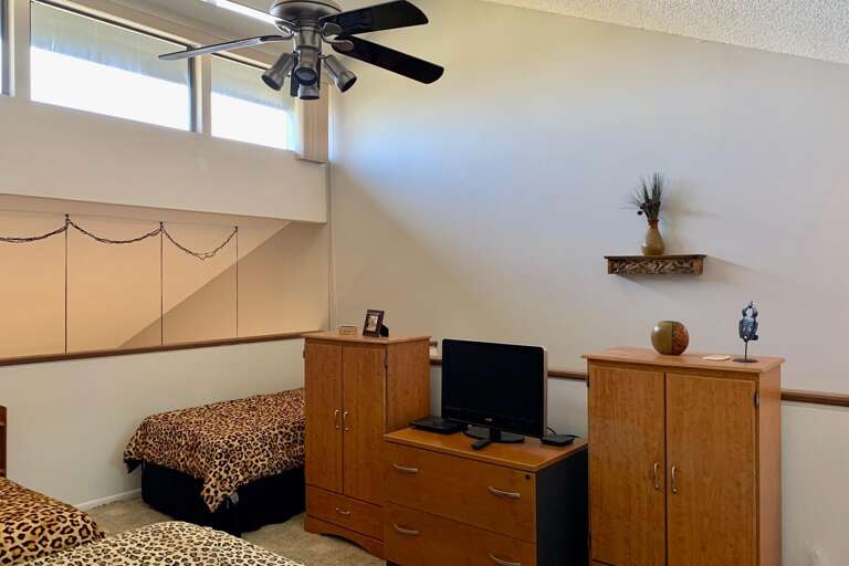 Bedroom 2 (open loft) Bedroom 2 (open loft)