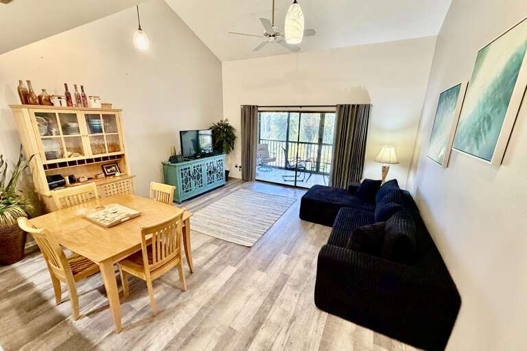 Living/Dining area