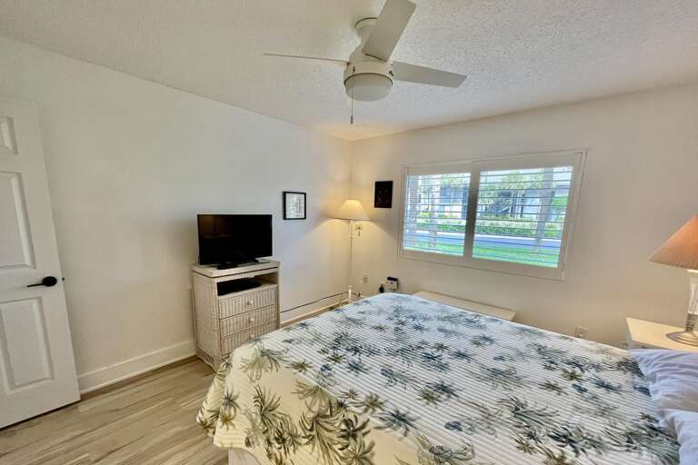 Bedroom 1 (1st floor)