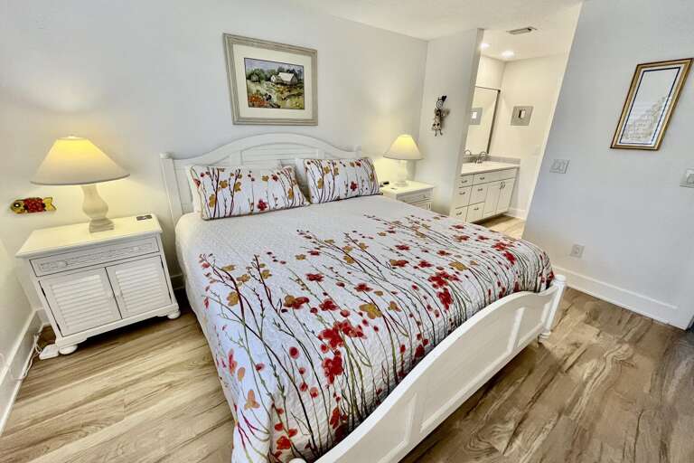 Bedroom 2 (upstairs)