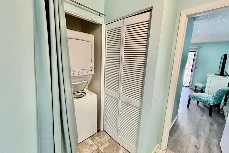 In-unit washer/dryer (upstairs)