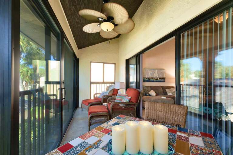 Enclosed lanai Enclosed lanai
