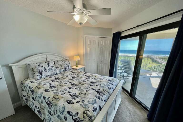 Bedroom 2 (oceanfront) Bedroom 2 (oceanfront)