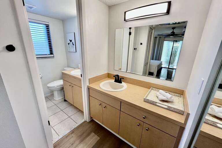 Bathroom 1 (en suite) Bathroom 1 (en suite)