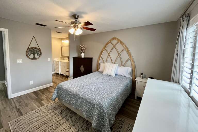 Bedroom 2 (upstairs)