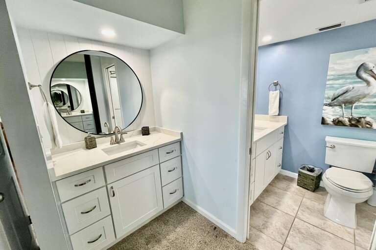 Bathroom 1 (en suite)